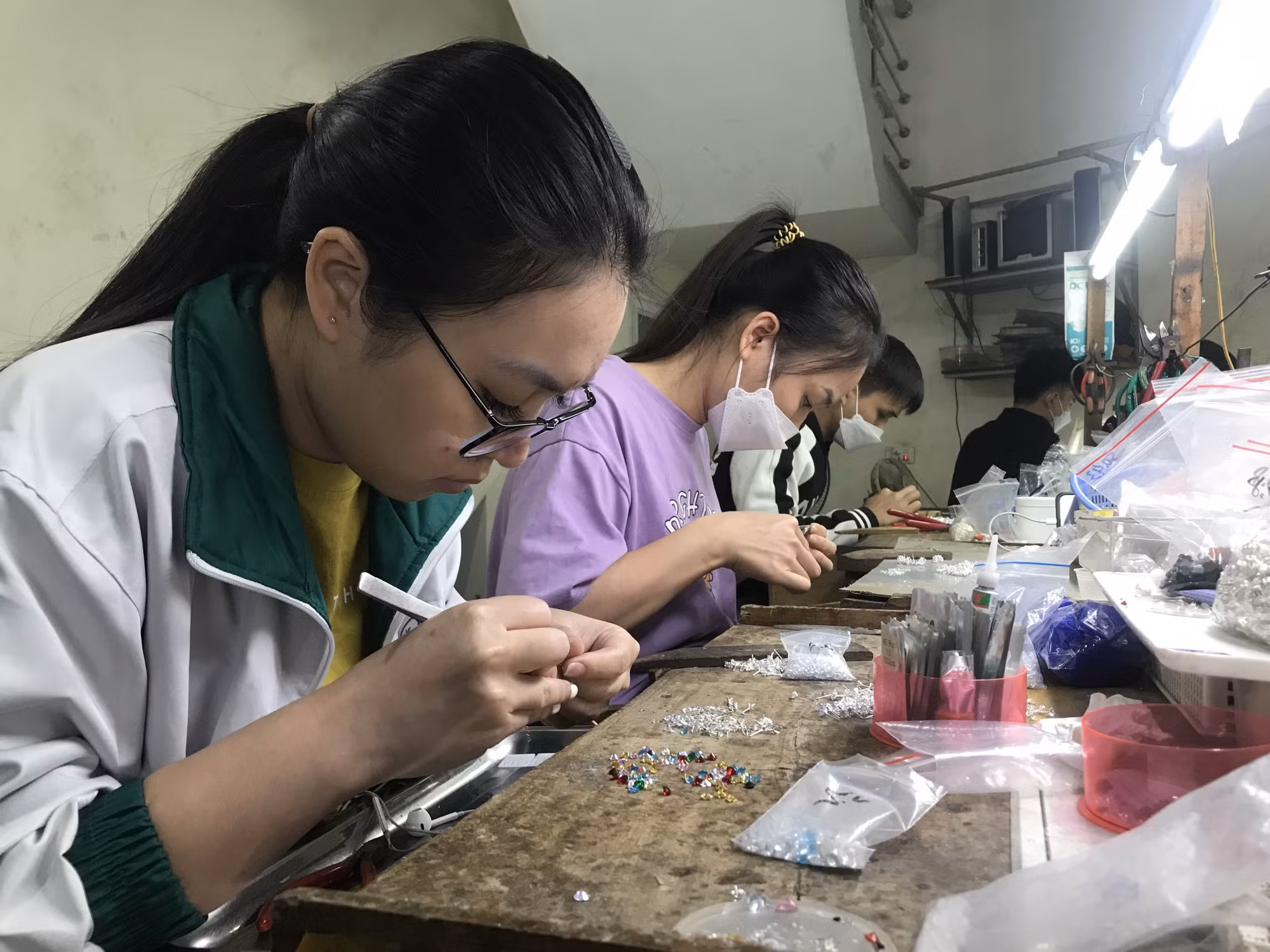 Hải Dương: Làng nghề vàng bạc hàng trăm năm tuổi thích ứng với thị trường ảnh 3