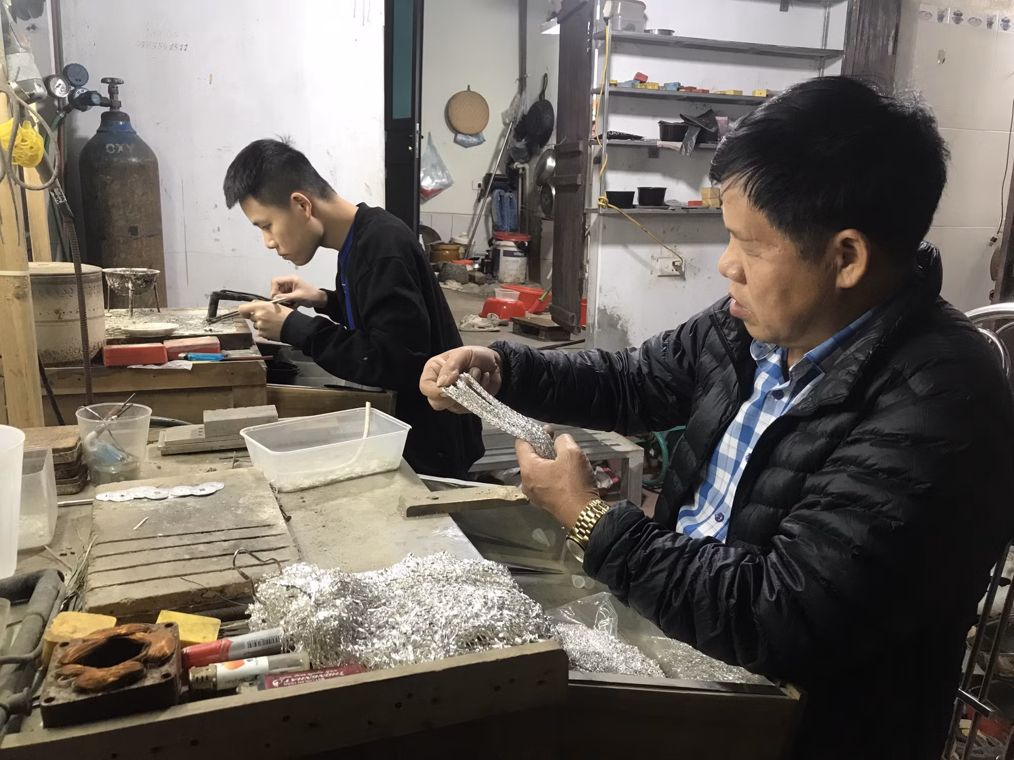 Hải Dương: Làng nghề vàng bạc hàng trăm năm tuổi thích ứng với thị trường ảnh 2
