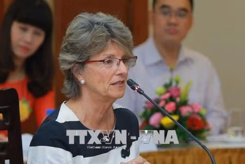 Bà Maria Jesus Figa Lopez - Palop Đại sứ Đặc mệnh Toàn quyền Vương quốc Tây Ban Nha tại Việt Nam phát biểu tại đại hội. Ảnh: Dương Giang – TTXVN