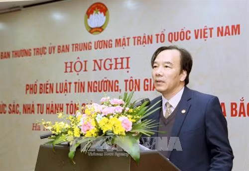 Phó Chủ tịch Uỷ ban Trung ương MTTQ Việt Nam ông Ngô Sách Thực phát biểu khai mạc hội nghị. Ảnh: Nguyễn Dân -TTXVN