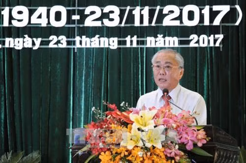 Bí thư Huyện ủy Huyện Hóc Môn Nguyễn Cư phát biểu tại buổi họp mặt. Ảnh: An Hiếu - TTXVN