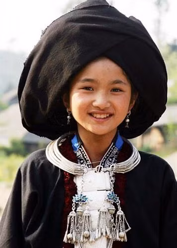Thiếu nữ Dao Khâu