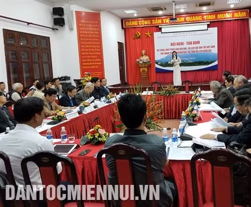 Quang cảnh buổi tọa đàm. Ảnh: Hoàng Tâm