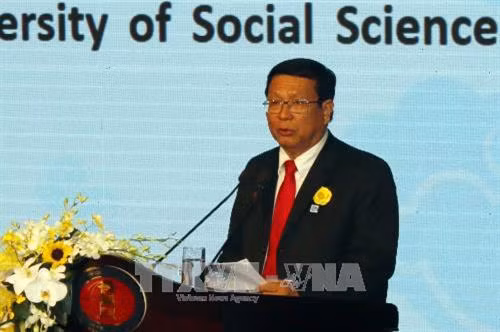 PGS.TS Võ Văn Sen, Hiệu trưởng Trường Đại học Khoa học Xã hội và Nhân văn Thành phố Hồ Chí Minh phát biểu tại lễ kỷ niệm. Ảnh: Hoàng Hải-TTXVN