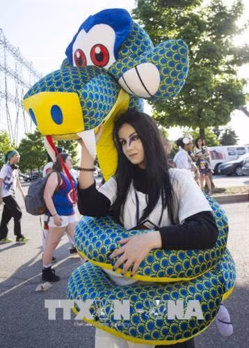 Các bạn trẻ hóa trang thành các nhân vật hoạt hình yêu thích tại lễ hội hóa trang Anime 2018 ở Toronto. THX/ TTXVN