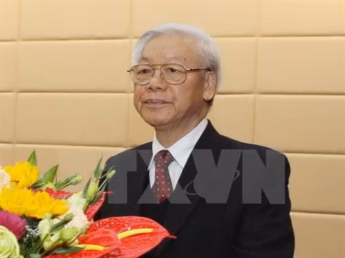 Bộ Chính trị ban hành khung tiêu chuẩn chức danh, tiêu chí đánh giá cán bộ ảnh 1