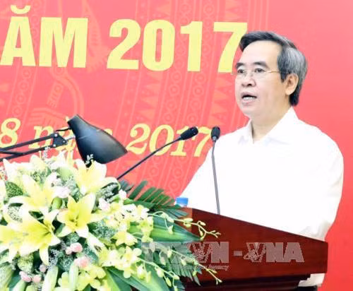 Đồng chí Nguyễn Văn Bình, Ủy viên Bộ Chính trị, Bí thư Trung ương Đảng, Trưởng Ban Kinh tế Trung ương, Trưởng Ban Chỉ đạo Tây Bắc phát biểu tại Hội nghị. Ảnh: Quốc Đạt - TTXVN
