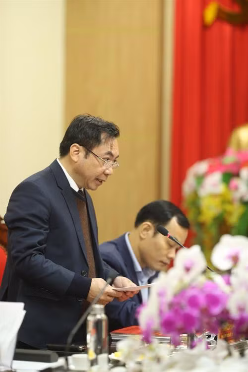 Theo Chủ tịch Ủy ban Nhân dân huyện Thạch Thất Nguyễn Mạnh Hồng báo cáo, huyện sẽ sớm hoàn thiện hồ sơ đề nghị Thành phố, Ban Chỉ đạo Trung ương xét công nhận Thạch Thất đạt chuẩn nông thôn mới.
