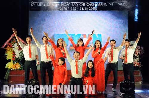 Tiết mục của Cơ quan TTXVN khu vực phía Nam tại chương trình giao lưu. Ảnh: An Hiếu.