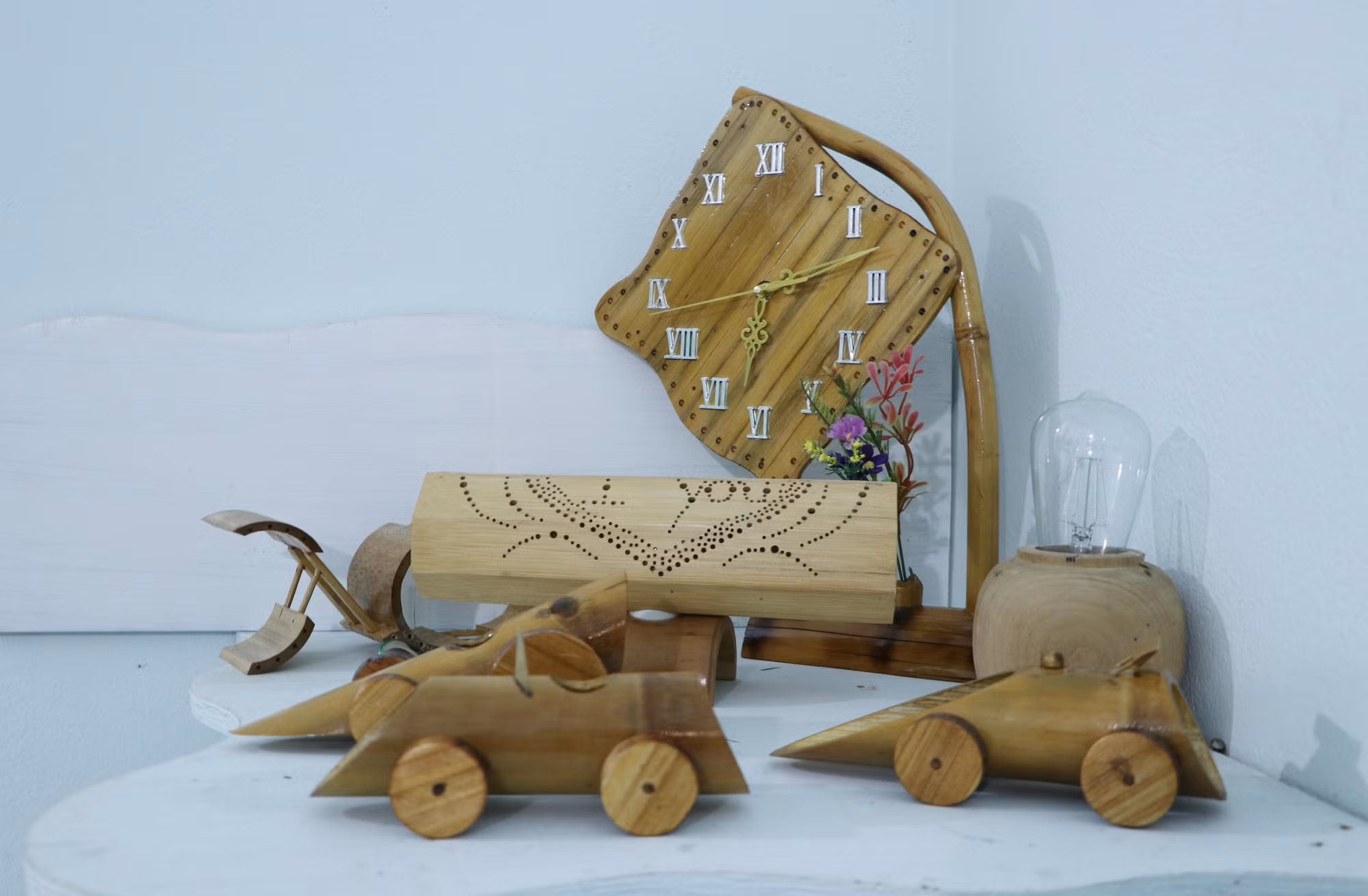  Anh Hà Văn Thời - Khởi nghiệp thành công từ mô hình đèn ống tre ảnh 3