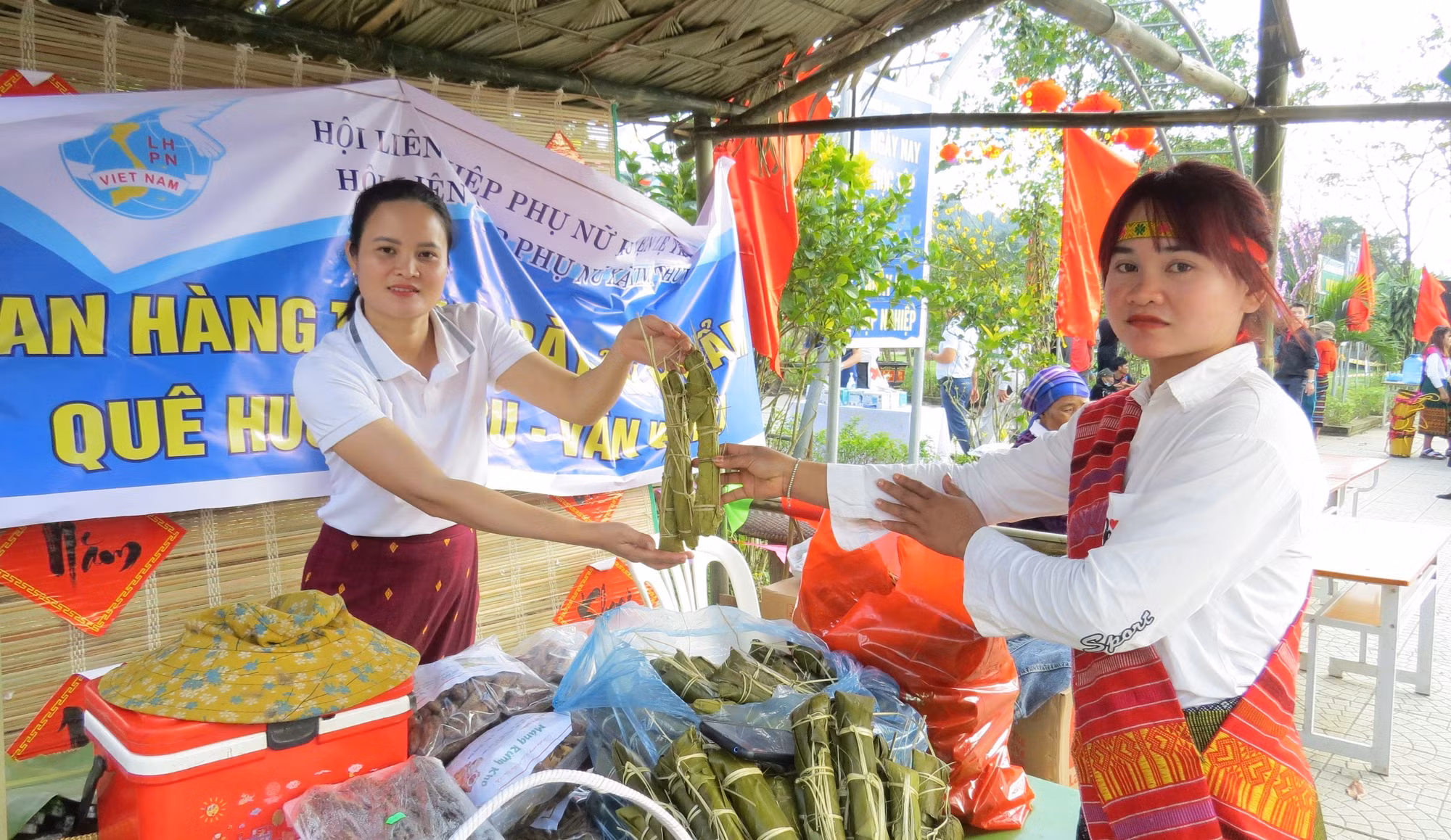 Quảng Bình: Ấm áp nghĩa tình Xuân biên giới ảnh 7