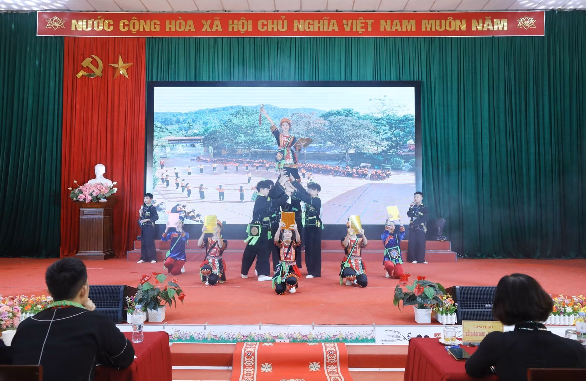 Tạo sân chơi bổ ích cho học sinh dân tộc thiểu số tỉnh Lạng Sơn ảnh 9