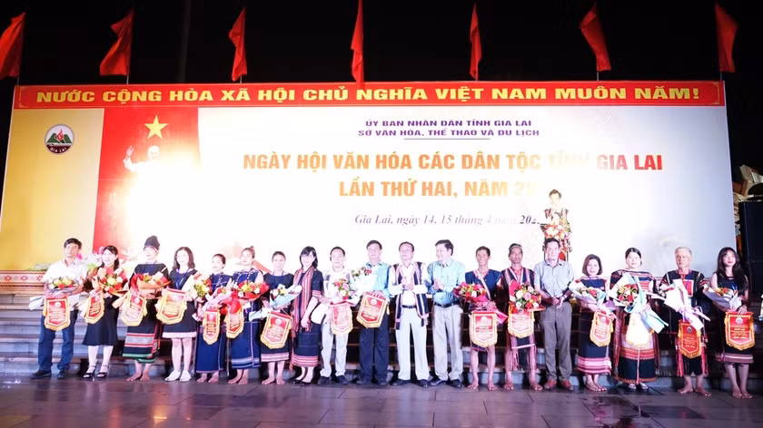 700 nghệ nhân tham gia Ngày hội Văn hóa các dân tộc tỉnh Gia Lai lần thứ hai ảnh 1
