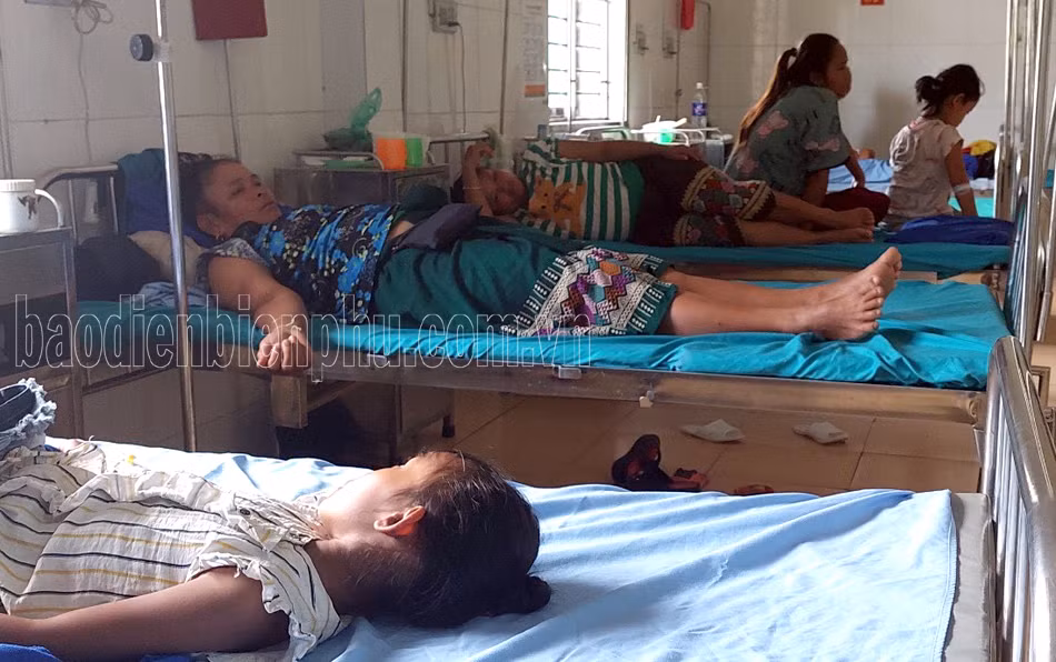 Vụ nhiều người nhập viện ở Điện Biên: Mẫu nước có thành phần thuốc diệt cỏ ảnh 2