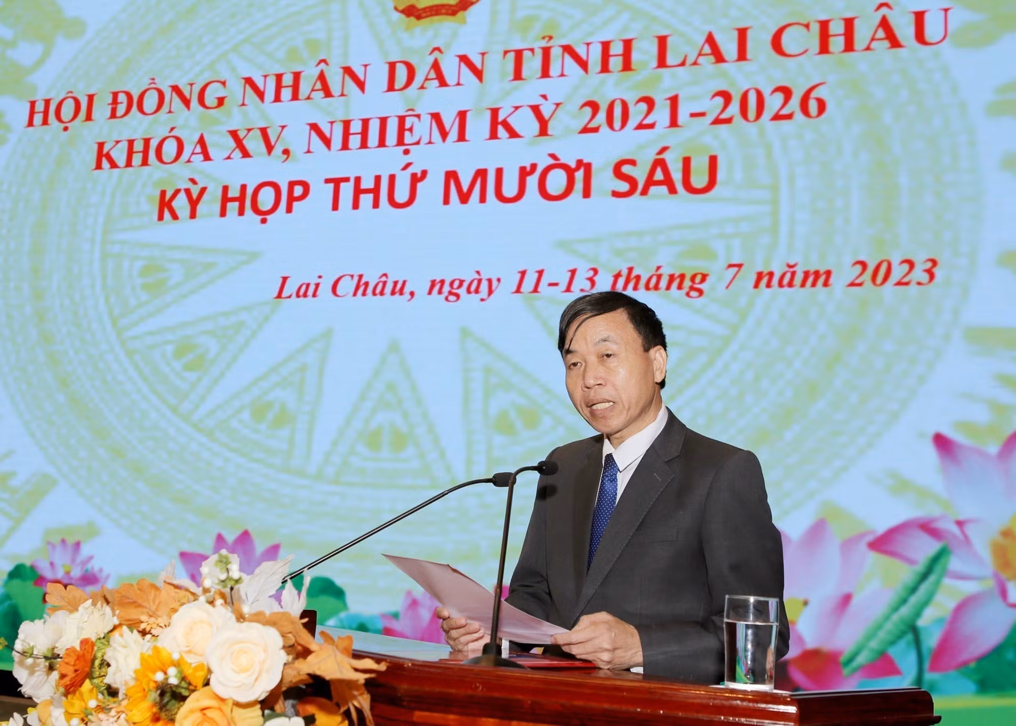 Ông Lê Văn Lương được bầu giữ chức Chủ tịch UBND tỉnh Lai Châu ảnh 6 Ông Lê Văn Lương được bầu giữ chức Chủ tịch UBND tỉnh Lai Châu ảnh 6
