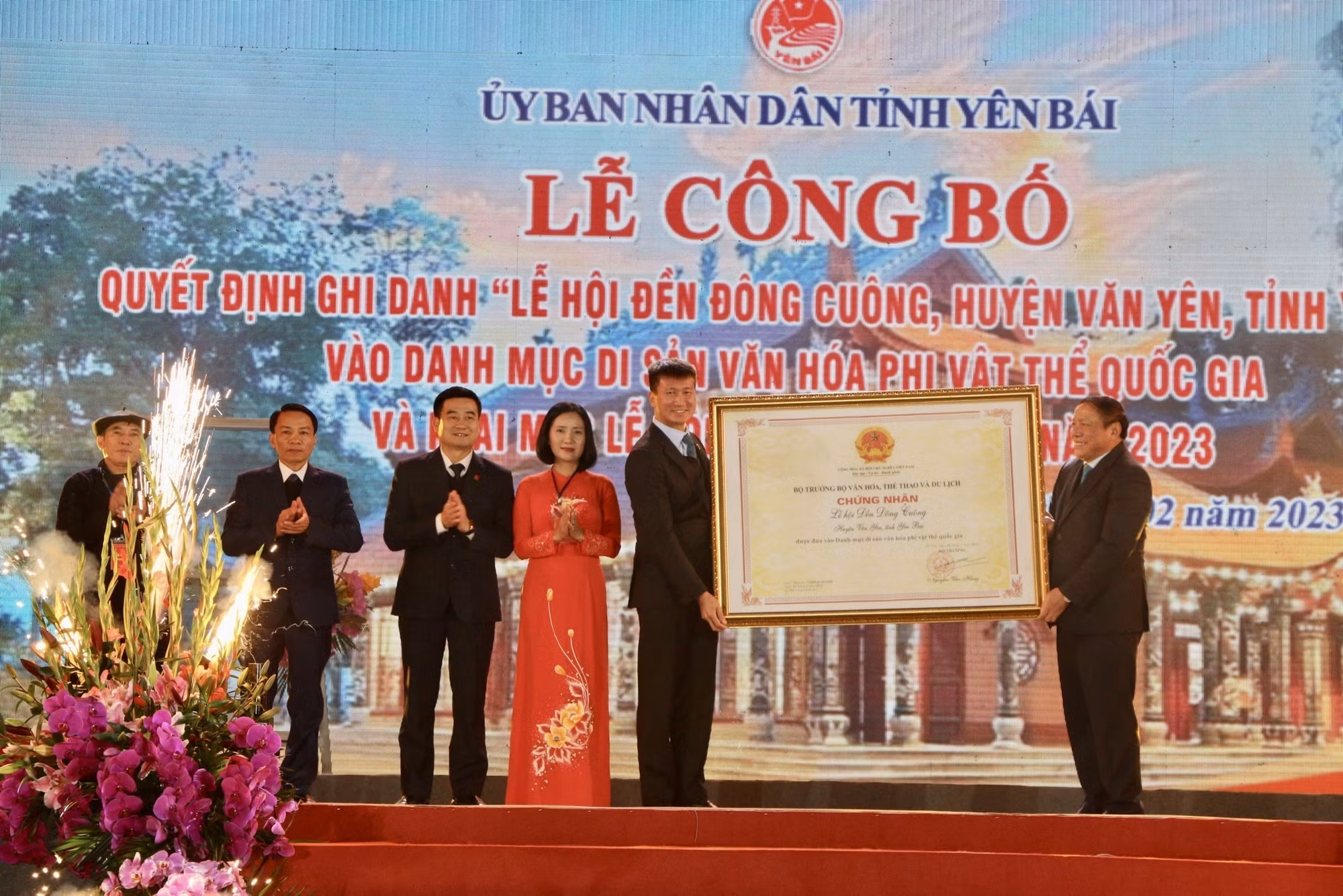 Lễ công bố ghi danh Lễ hội đền Đông Cuông vào danh mục Di sản Văn hóa phi vật thể Quốc gia ảnh 1