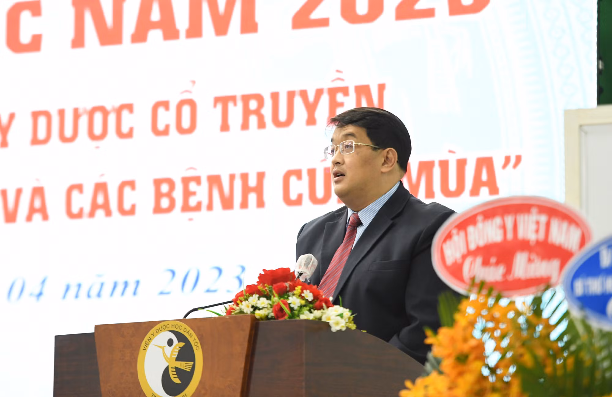 Thuốc y học cổ truyền đầu tiên điều trị COVID-19 được cấp phép ảnh 4