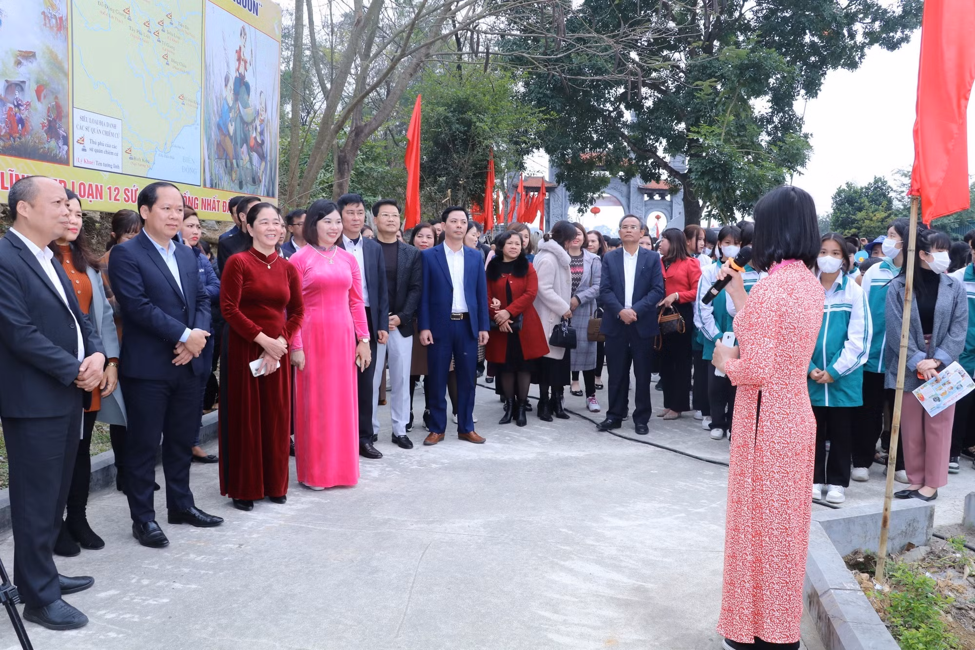 Độc đáo tour du lịch "Tìm về cội nguồn" kết nối các điểm di tích lịch sử ở Ninh Bình ảnh 2