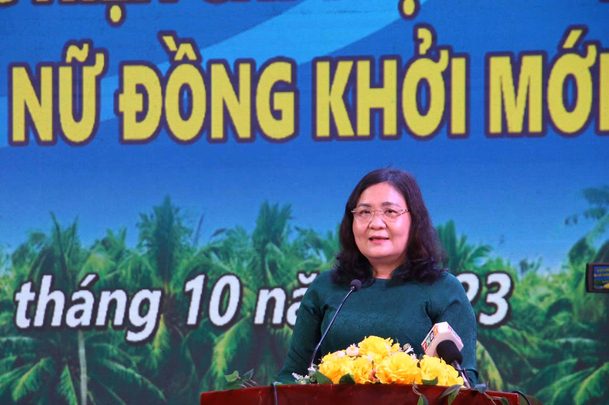 Tuyên dương những tấm gương phụ nữ Đồng khởi mới ảnh 3