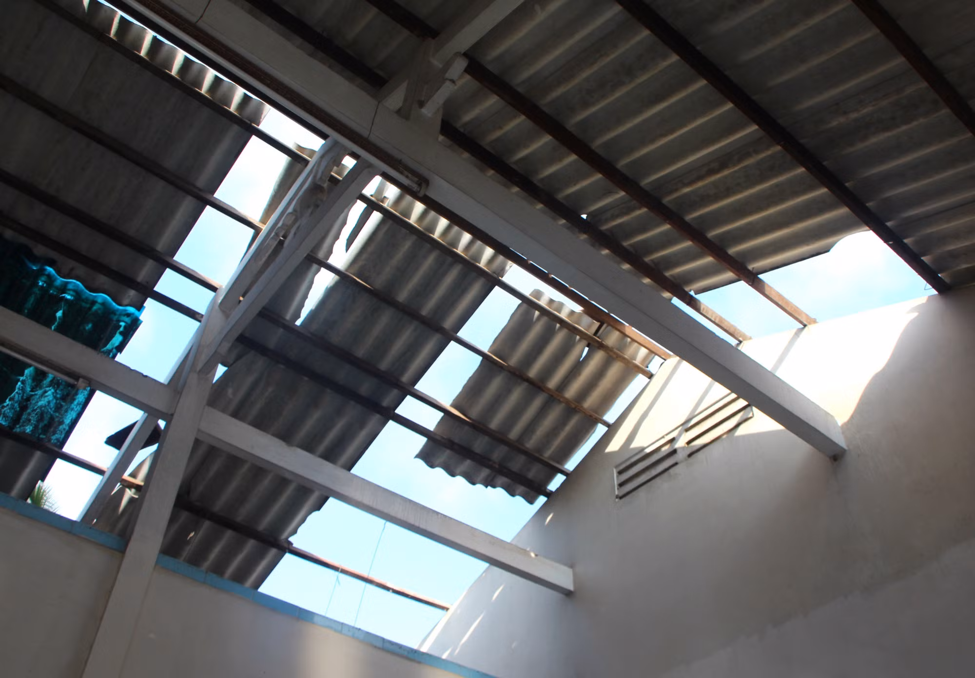 Vĩnh Long: Mưa kèm lốc xoáy làm tốc mái 46 căn nhà ảnh 4