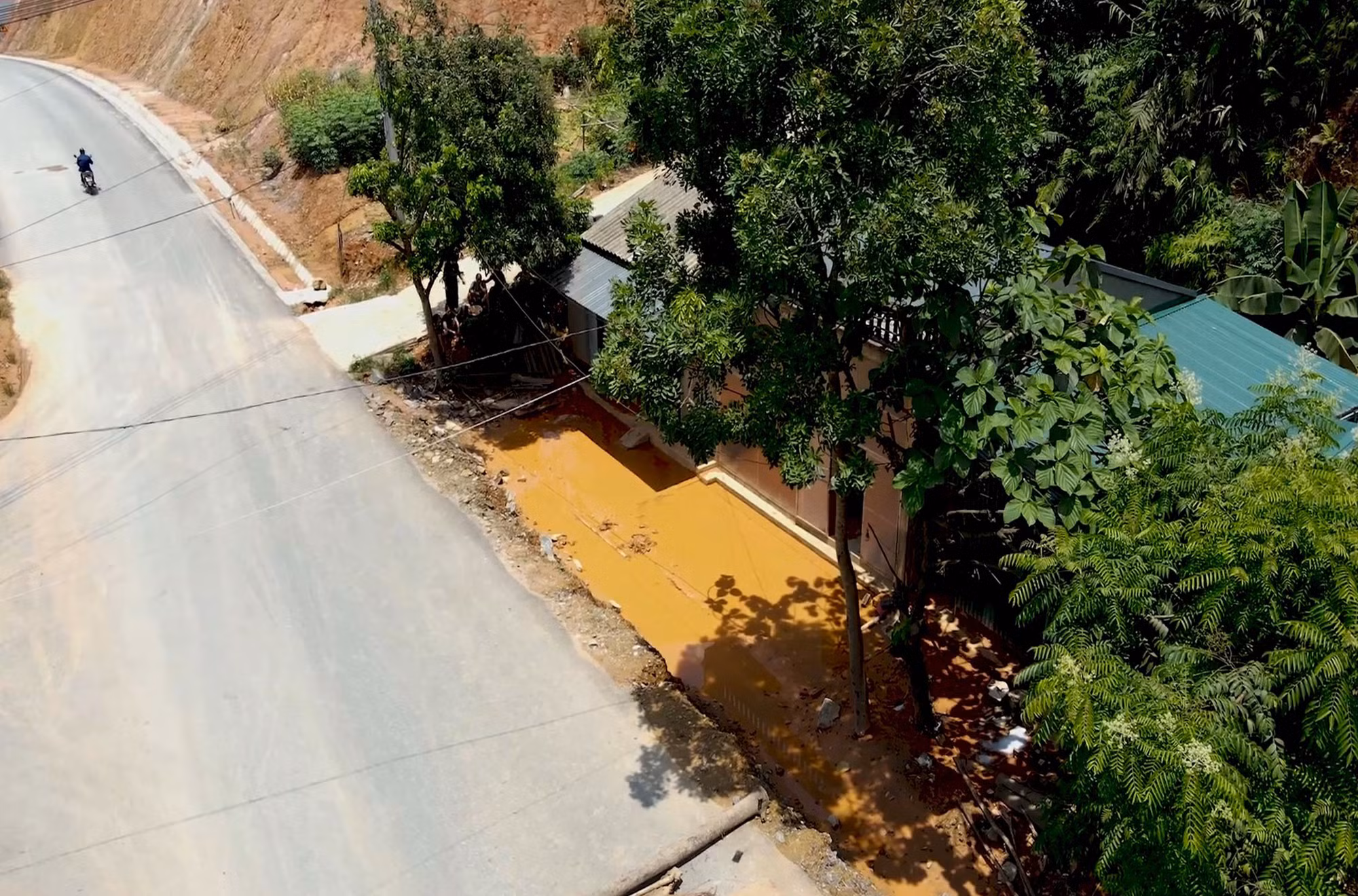 Yên Bái: Cần sớm xử lý tình trạng ngập úng khi thi công Dự án nâng cấp, mở rộng Quốc lộ 37 ảnh 7