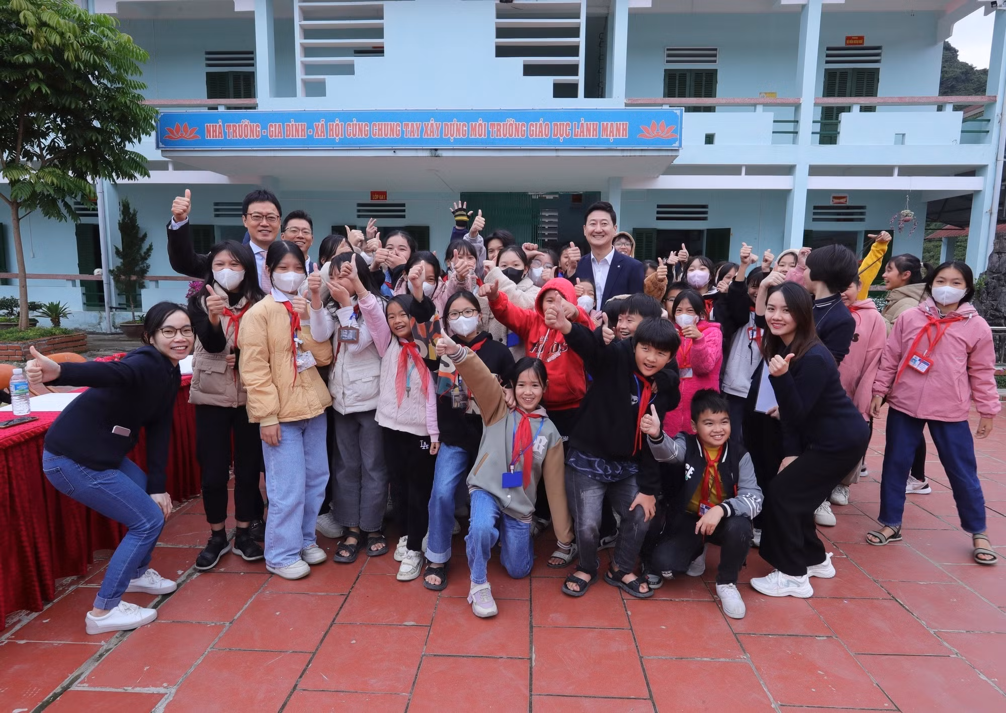 Công đoàn Thông tấn xã Việt Nam cùng "đưa yêu thương đến với Hà Giang" ảnh 3