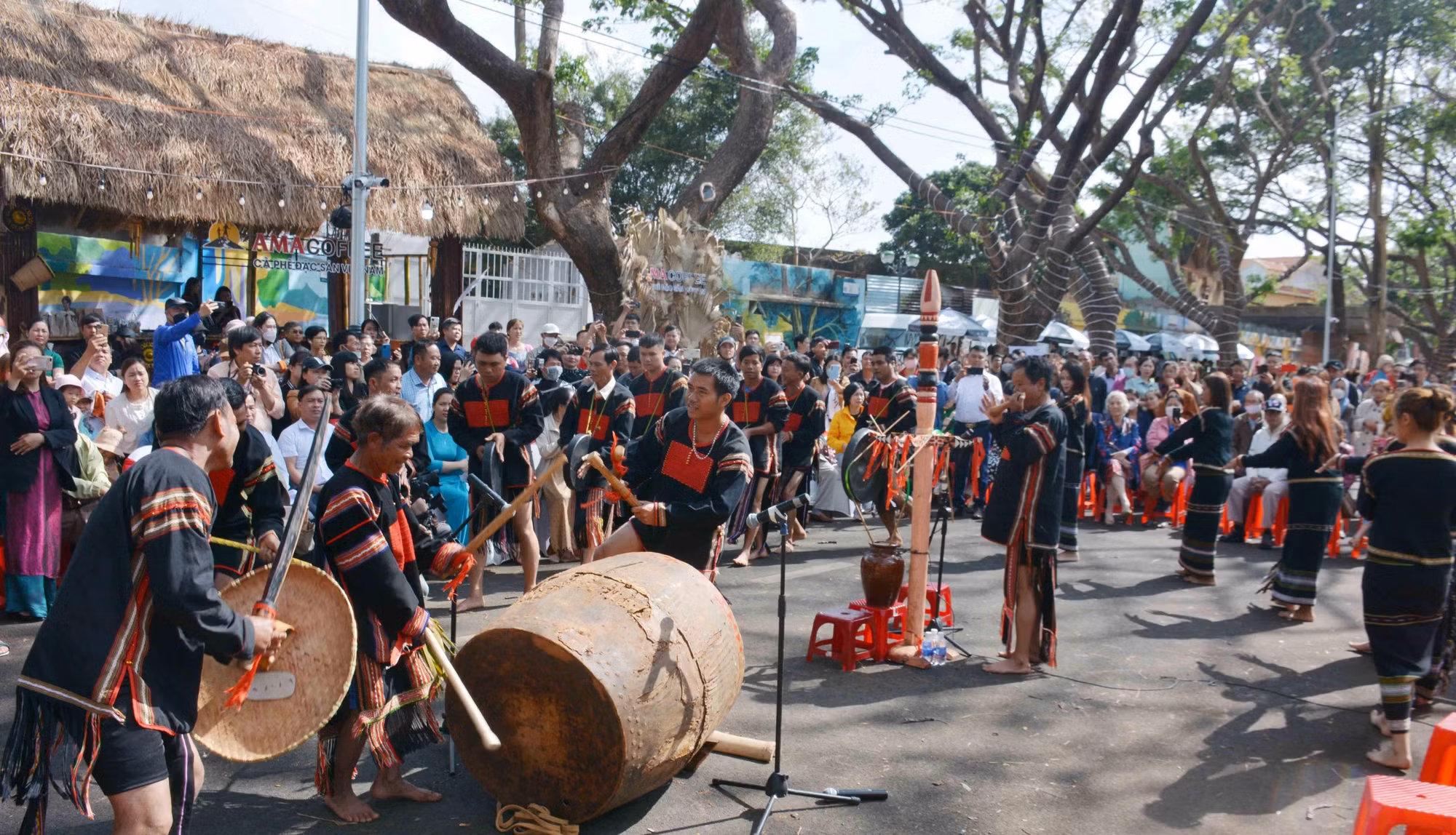 Lễ hội Cà phê Buôn Ma Thuột lần thứ 8: Đặc sắc, rộn ràng với "Nhịp điệu cao nguyên" ảnh 6