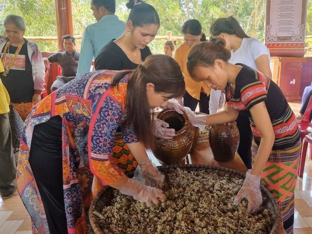 Bảo tồn những giá trị văn hóa truyền thống của người S’tiêng ảnh 4 Bảo tồn những giá trị văn hóa truyền thống của người S’tiêng ảnh 4