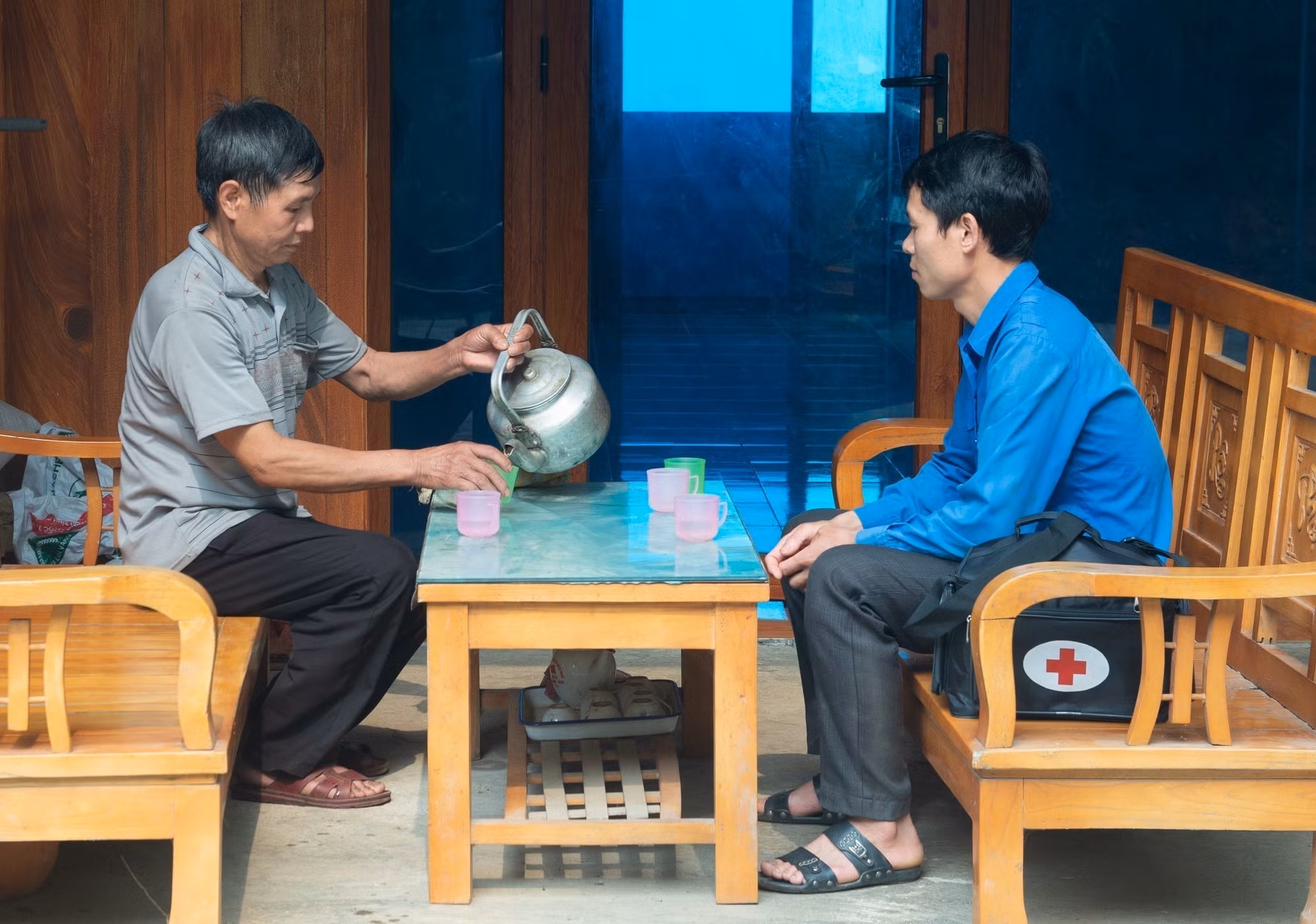 Y tế thôn bản vượt khó, chung tay xóa bỏ hủ tục lạc hậu ảnh 2