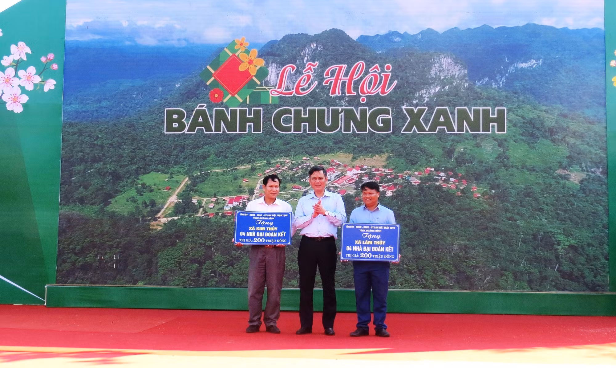 Quảng Bình: Ấm áp nghĩa tình Xuân biên giới ảnh 8