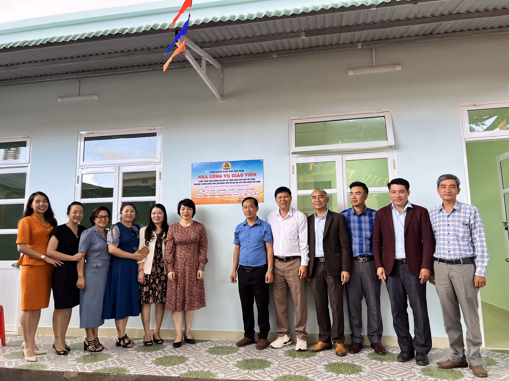 Năm học mới 2023 - 2024: Lâm Đồng đầu tư gần 800 tỷ đồng nâng cấp trường lớp, thiết bị ảnh 1