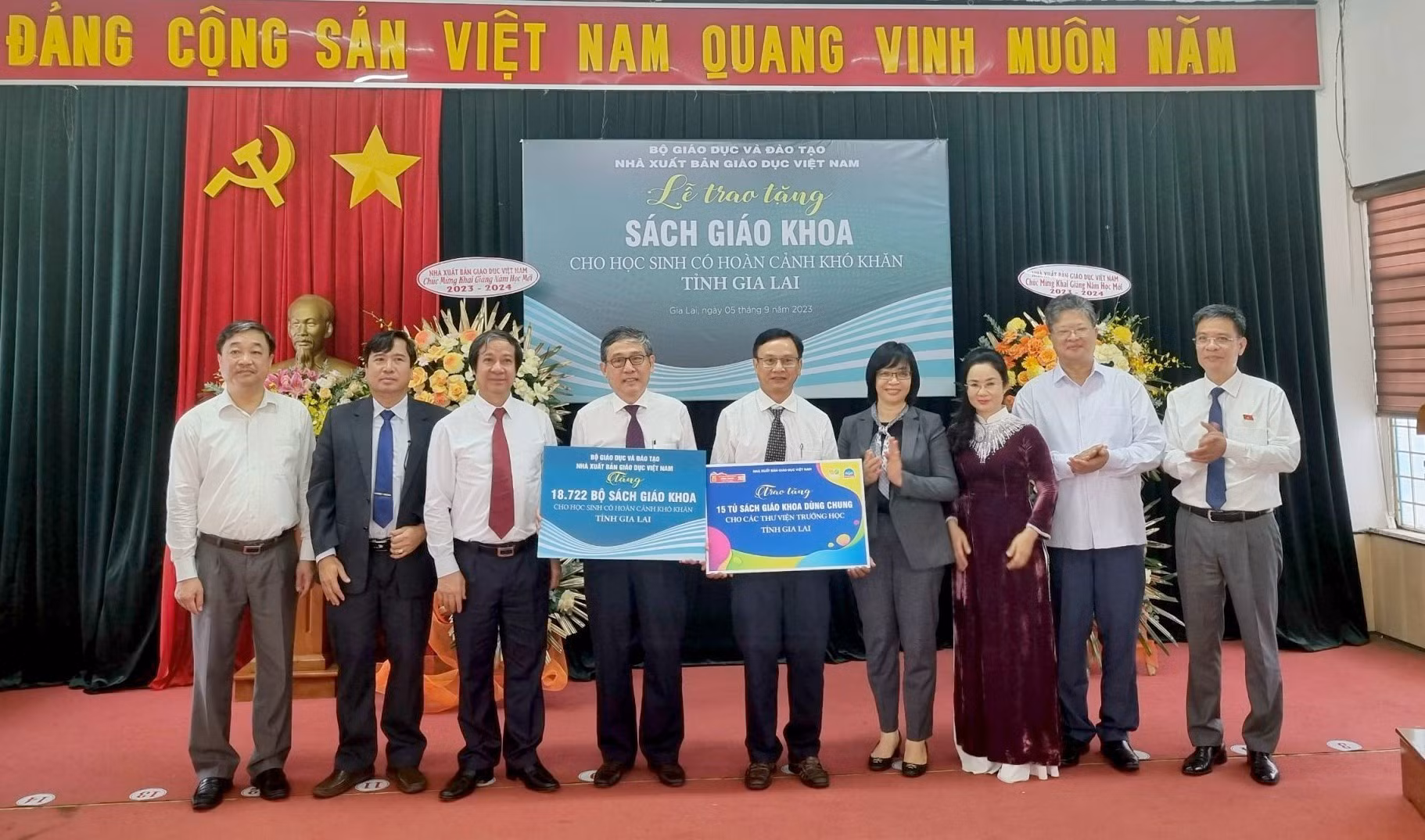 Gia Lai: Tiếp nhận hơn 18.700 bộ sách giáo khoa tặng học sinh nghèo, có hoàn cảnh khó khăn ảnh 1
