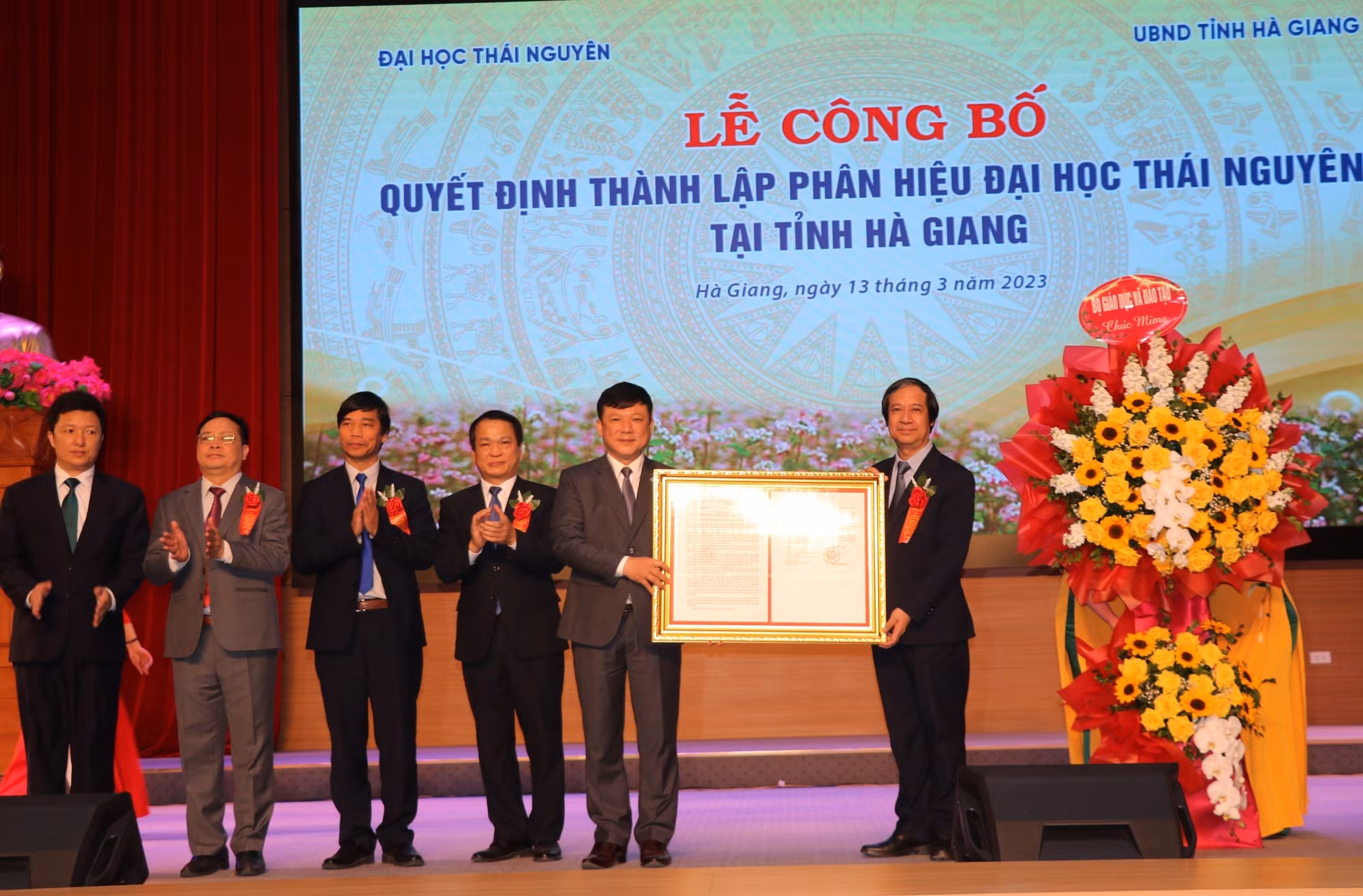Công bố Quyết định thành lập Phân hiệu Đại học Thái Nguyên tại Hà Giang ảnh 3