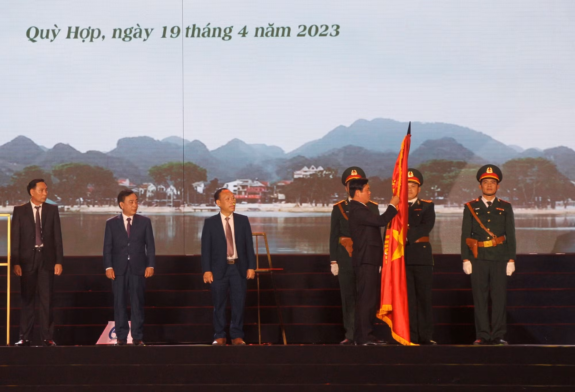 Xây dựng Quỳ Hợp trở thành một trung tâm tăng trưởng của vùng miền Tây tỉnh Nghệ An ảnh 4