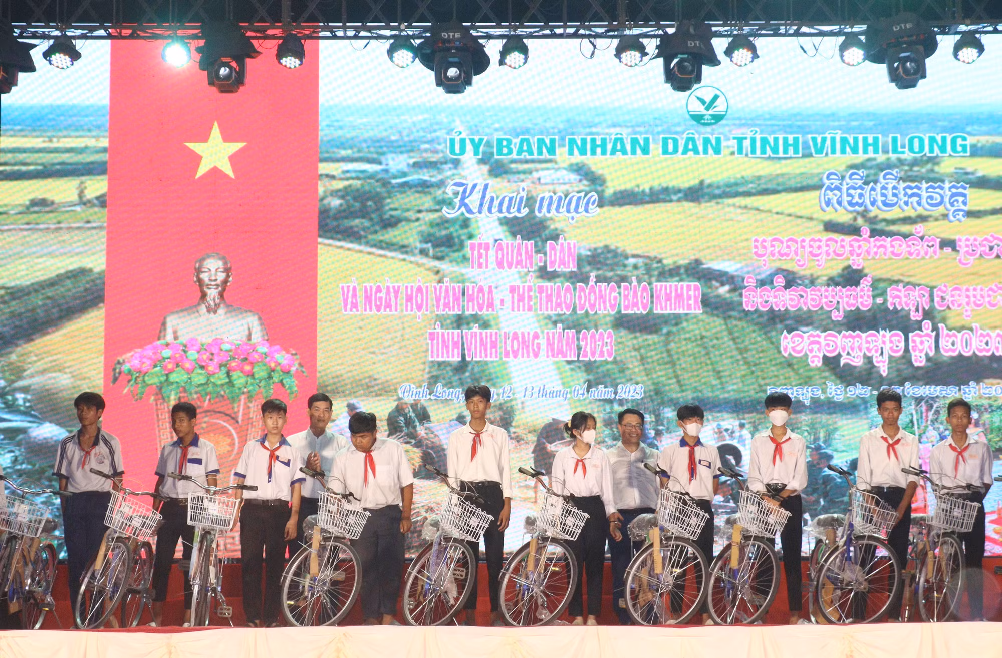 Vĩnh Long: Tết Quân – Dân gắn kết nghĩa tình ảnh 4