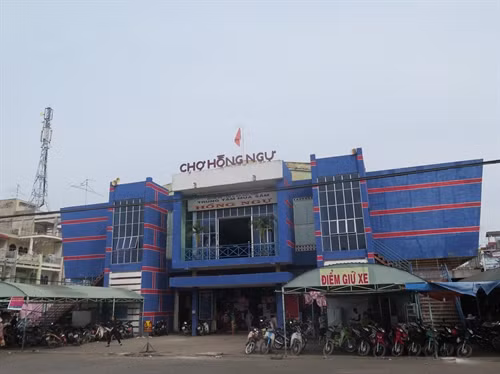 Chợ Hồng Ngự (Đồng Tháp)