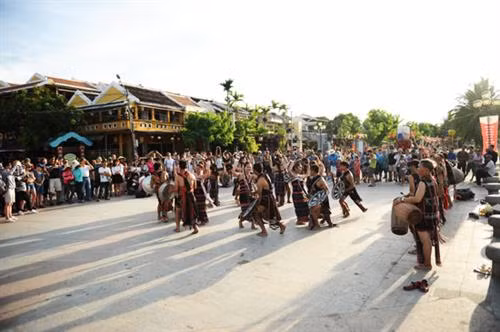 Màn trình diễn thu hút người xem.