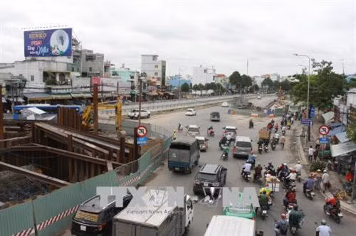Nhánh N2, dự án hầm chui An Sương đang được thi công gấp rút để sớm đưa vào sử dụng. Ảnh: Tiến Lực – TTXVN