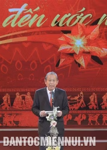 Phó Thủ tướng Thường trực Chính phủ Trương Hòa Bình phát biểu chỉ đạo buổi lễ. Ảnh: Nam Sương