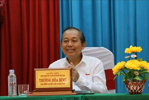 Phó Thủ tướng Thường trực Chính phủ Trương Hòa Bình tại buổi tiếp xúc cử tri. Ảnh: Bùi Giang-TTXVN