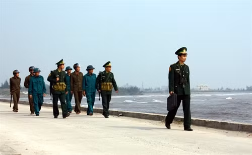 Bộ đội Biên phòng tỉnh Nam Định tuần tra khu vực biên giới biển huyện Hải Hậu.