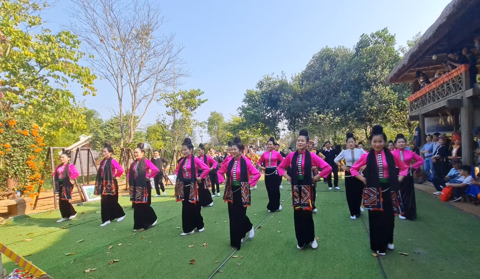 Các hoạt động với chủ đề “Vui Tết độc lập” dịp Quốc khánh 2/9 tại Làng Văn hóa - Du lịch các dân tộc Việt Nam ảnh 1
