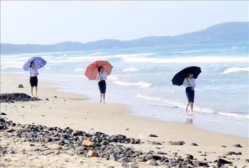 Vẻ đẹp thơ mộng của biển Lệ Thủy. Ảnh: Phước Ngọc-TTXVN