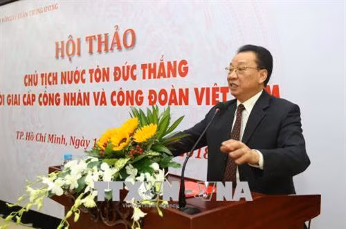 Giáo sư, Tiến sĩ Phùng Hữu Phú, Phó Chủ tịch Thường trực Hội đồng Lý luận Trung ương phát biểu. Ảnh: Thanh Vũ – TTXVN