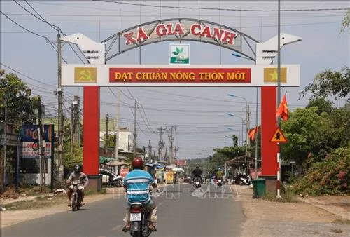 Xã Gia Canh, một xã miền núi của huyện Định Quán về đích nông thôn mới. Ảnh: Sỹ Tuyên - TTXVN