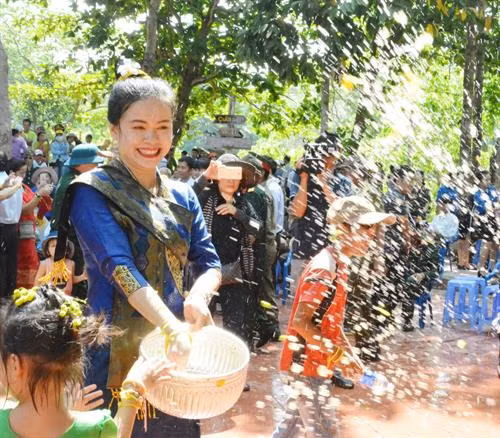 Tết Bunpimay trên cao nguyên Đắk Lắk ảnh 16