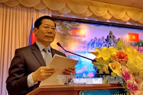Ông Im Hen, Tổng lãnh sự Vương quốc Campuchia phát biểu tại buổi họp mặt. Ảnh: Thế Anh-TTXVN