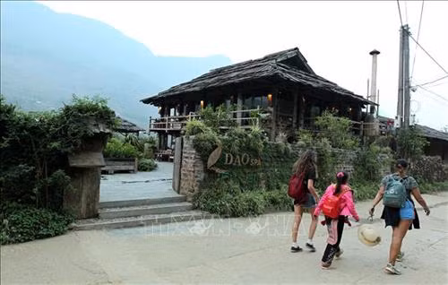 Xã Tả Van phát triển mạnh loại hình du lịch cộng đồng sinh thái homestay. Ảnh: Quốc Khánh - TTXVN