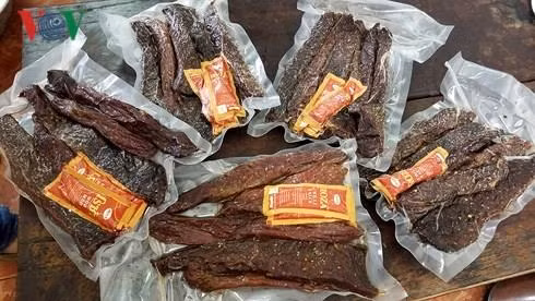 Thịt bò khô - món quà Tết mang tình cảm của người Việt xa xứ ảnh 3