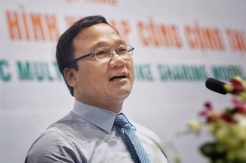 “Tôi đi xe đạp đến các cơ quan Chính phủ, họ nhìn ánh mắt hơi lạ!” ảnh 1